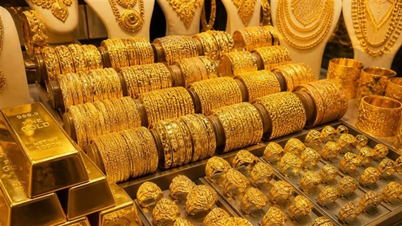سعر جرام الذهب عيار 21 يصل إلى 5860 جنيها مع توقعات بإرتفاعات جديدة